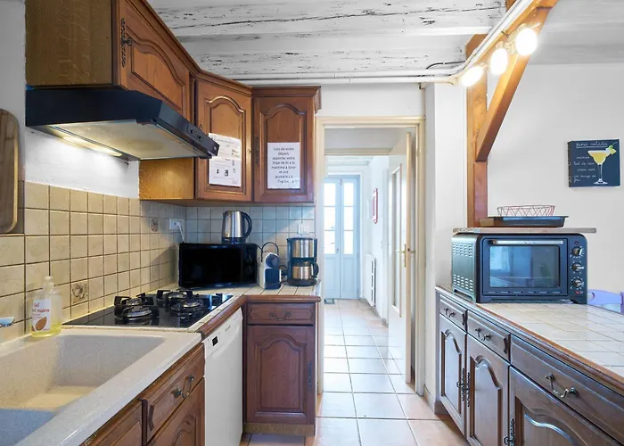 Hébergement de vacances Piscine Chauffée - *