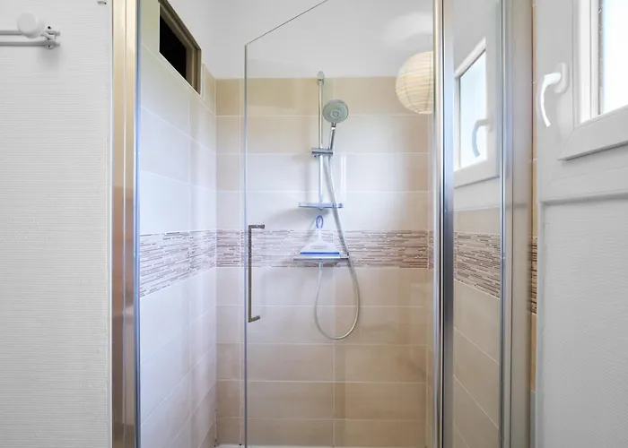 Piscine Chauffée - Hébergement de vacances Sauvignac