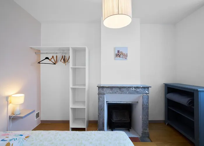 Hébergement de vacances Piscine Chauffée - *