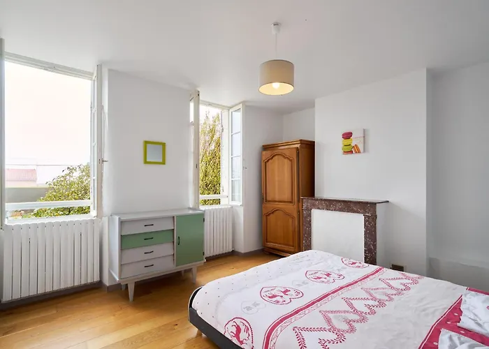 Piscine Chauffée - Hébergement de vacances Sauvignac