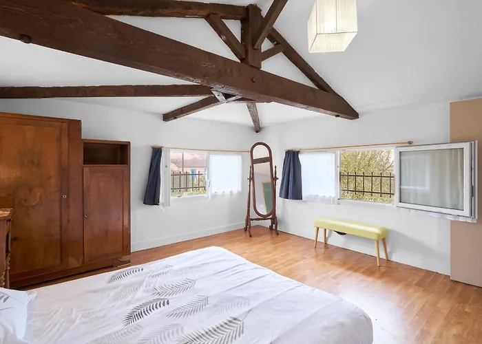 Piscine Chauffée - Hébergement de vacances